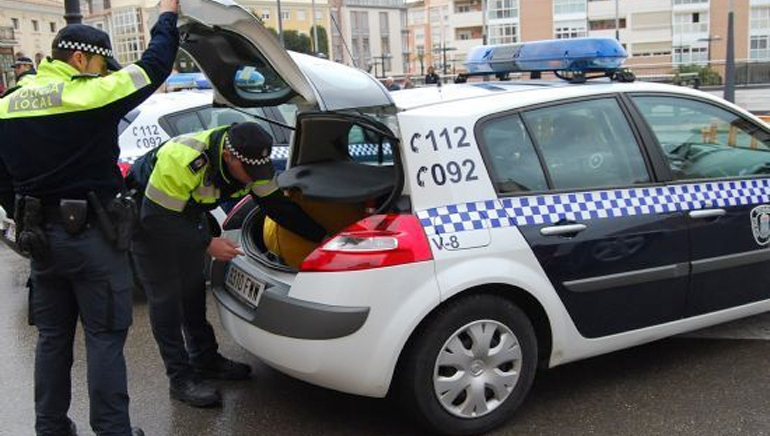 Hallan una pareja muerta a tiros en el Polígono Industrial de Totana